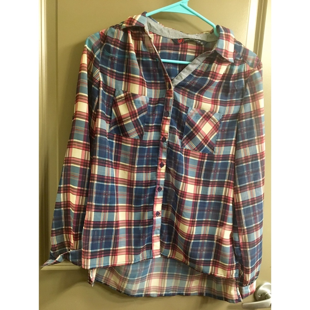 Plaid shirt buttoned down long sleeves